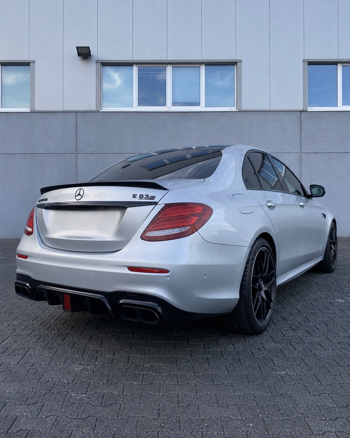 Mercedes E-Class W213/S213 Diffuser With Exhaust Tips (2016-2020)