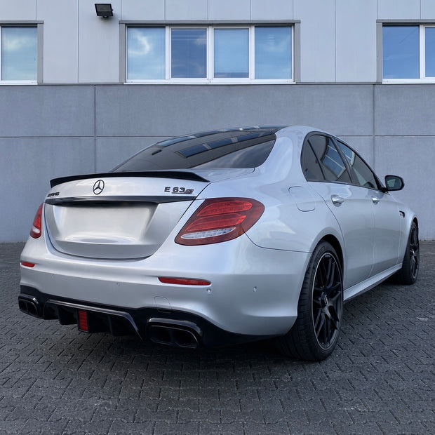 Mercedes E-Class W213/S213 Diffuser With Exhaust Tips (2016-2020)