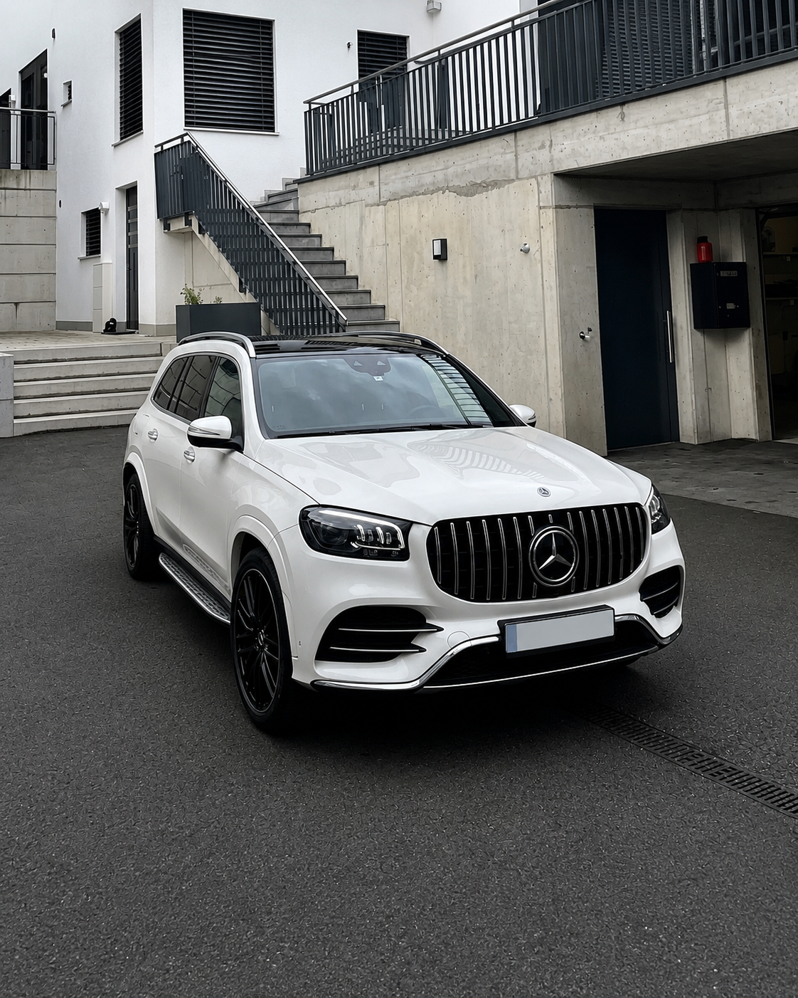 Mercedes GLS X167 Pre-Facelift Silver Panamericana Grille (2019-2023)