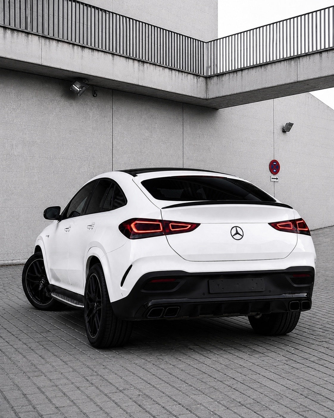 Mercedes GLE C167 Diffuser With Exhaust Tips (2019+)