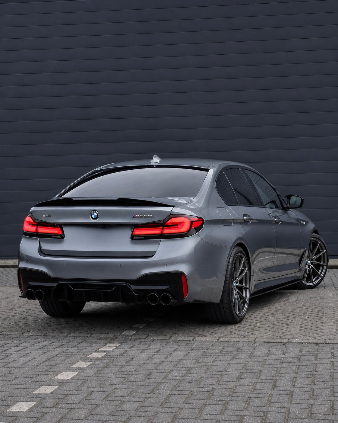 BMW 5-Series / M5 G30/G31/F90 Diffuser With Exhaust Tips  (2017-2023)